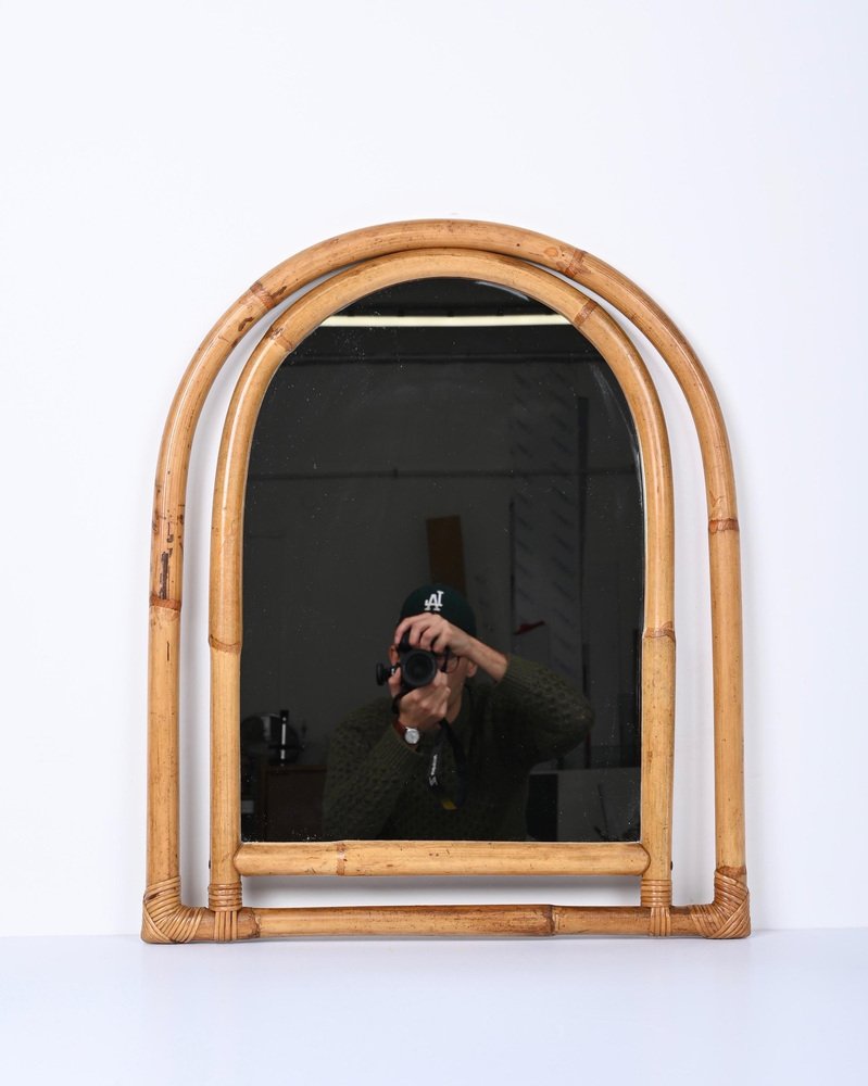 Specchio da parete ad arco barocco ornato con cornice in metallo, Spec