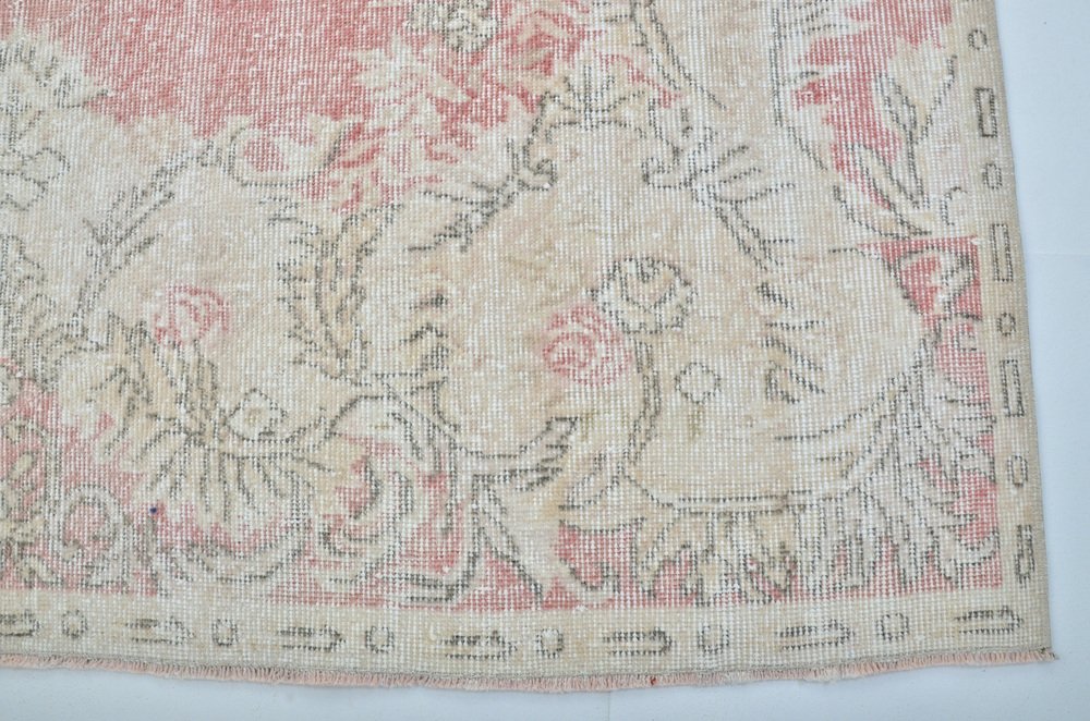 Vintage Modern Faded Rug for sale at Pamono