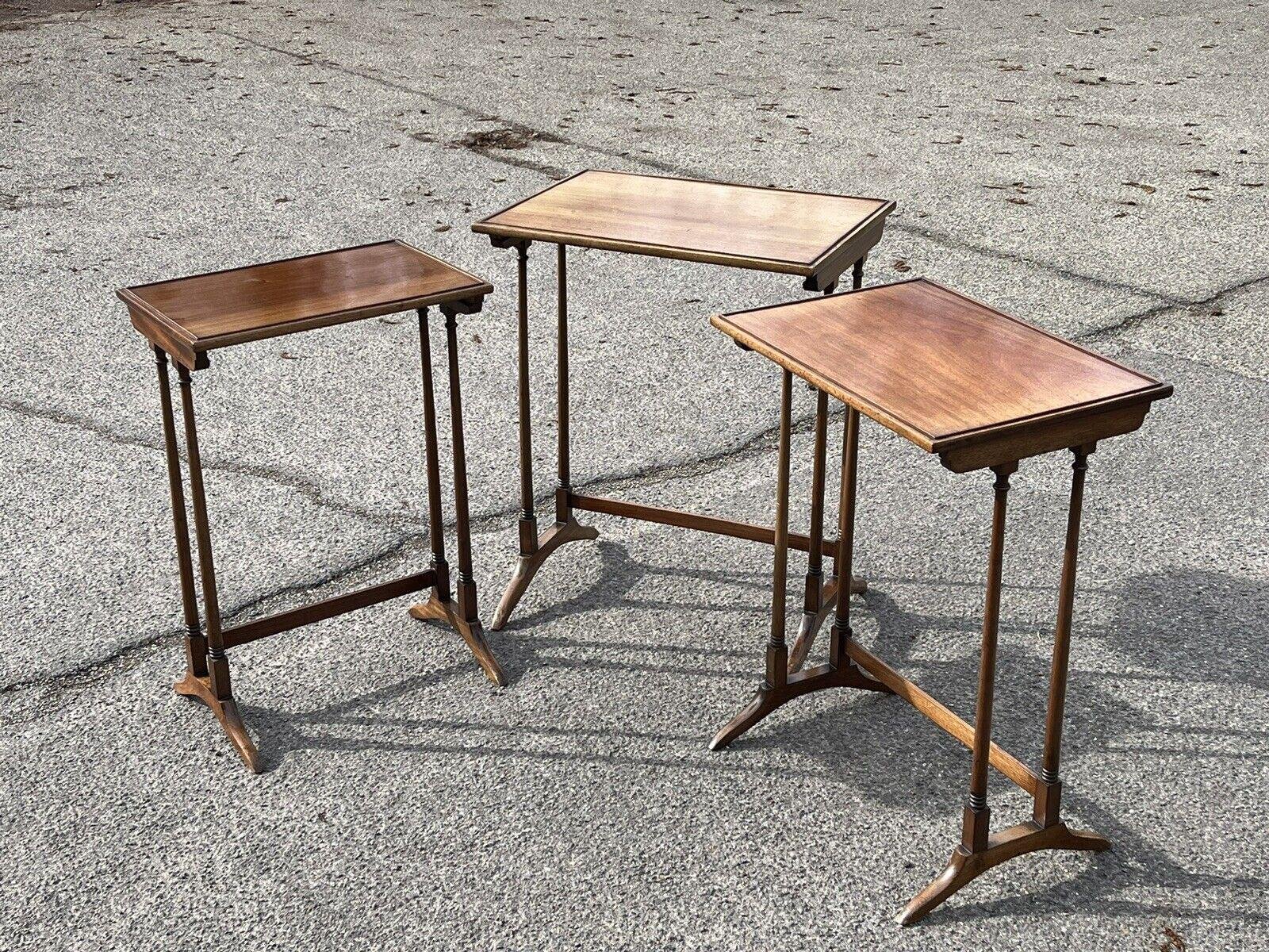 Victorian Nesting Tables in Mahogany, Set of 3 for sale at Pamono