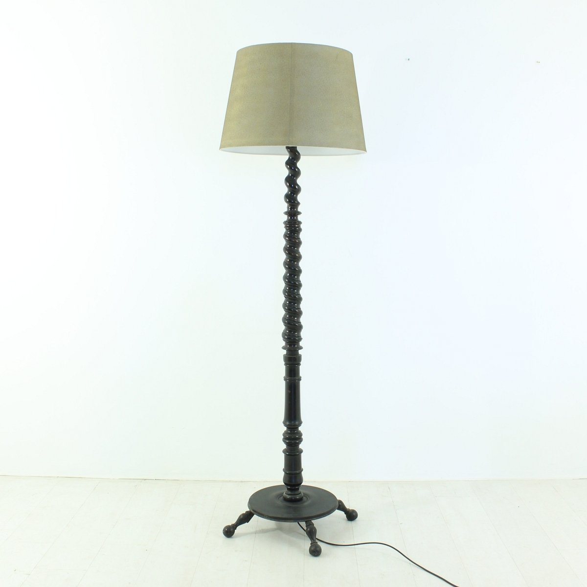 Vintage Wooden Floor Lamp 1900s For At Pamono Vintage Wooden Floor Lamp 1900s