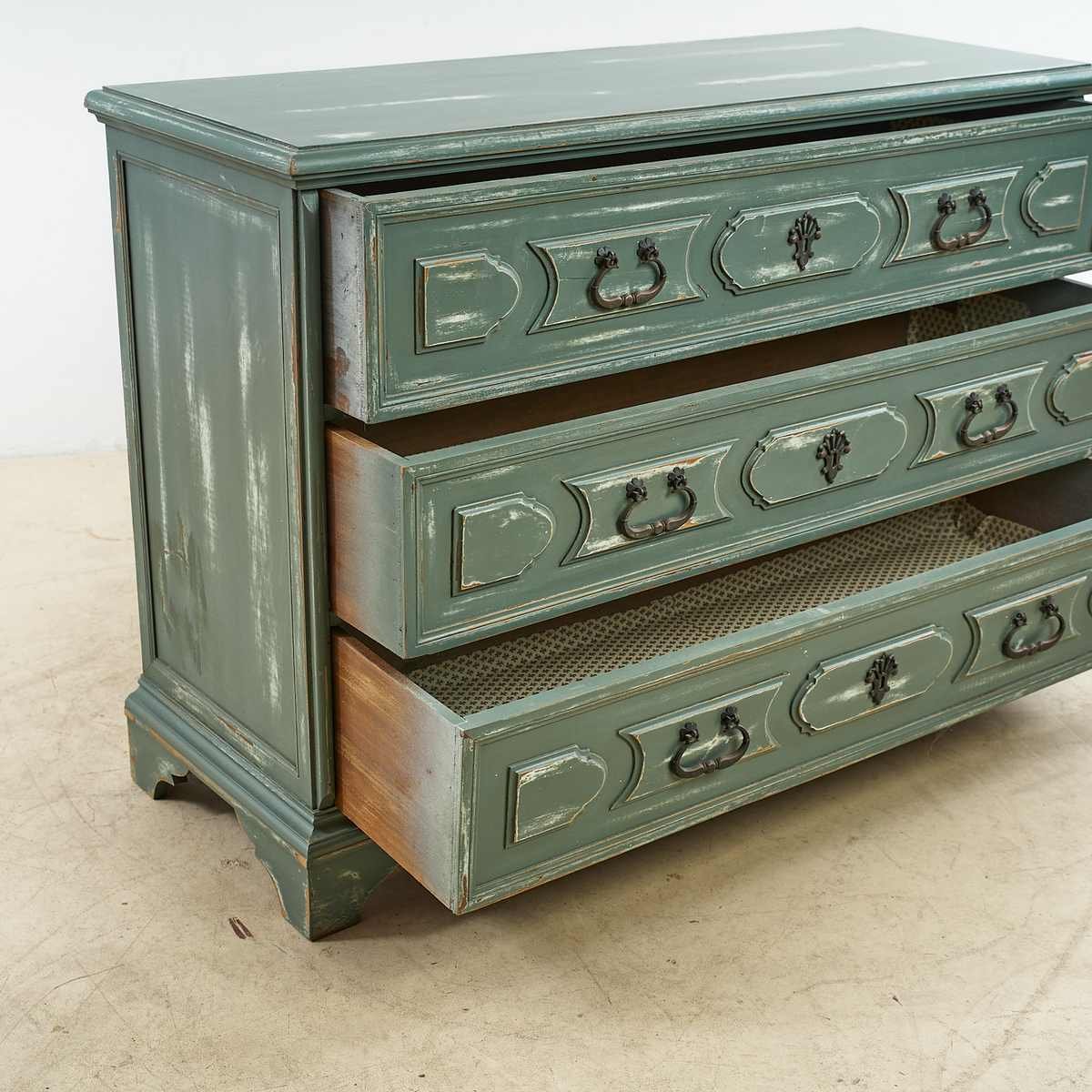 Grüne Vintage Kommode aus Holz bei Pamono kaufen