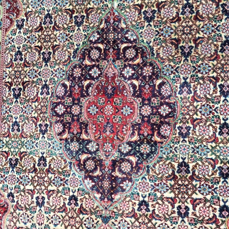 Vintage Middle Eastern Rug for sale at Pamono