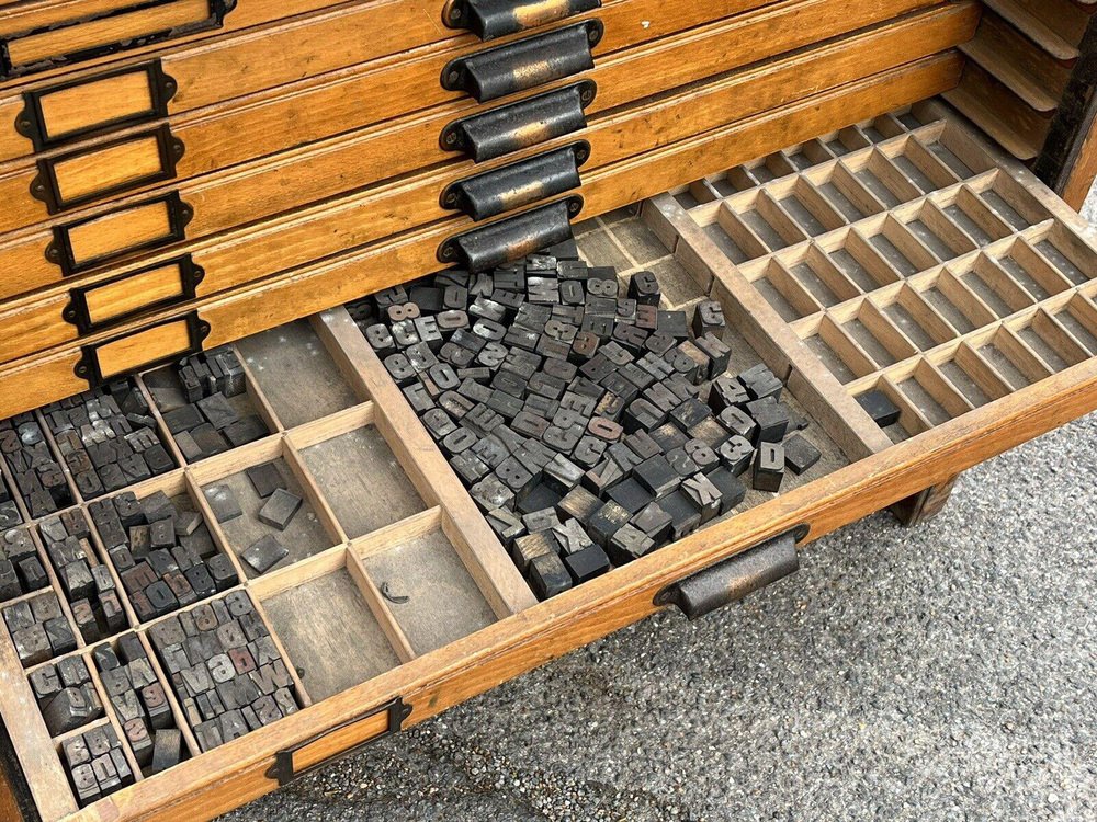 Edwardian Oak Printers Blocks Drawers for sale at Pamono