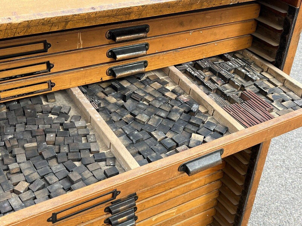 Edwardian Oak Printers Blocks Drawers for sale at Pamono