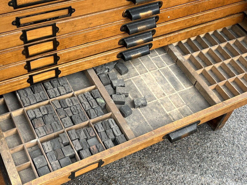 Edwardian Oak Printers Blocks Drawers for sale at Pamono