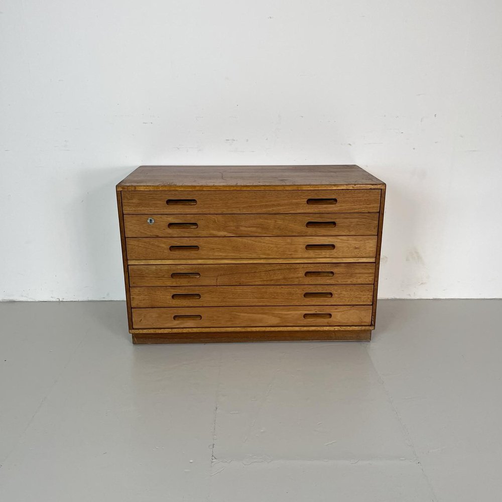 Small MidCentury Plan Chest with Inset Handles for sale at Pamono