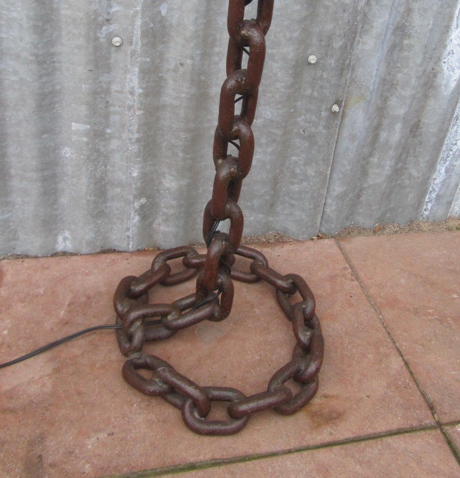 Brutalistische Kettenglied Stehlampe, 1970er bei Pamono kaufen