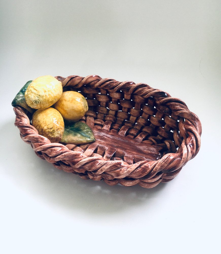 Mid-Century Studio Keramik Schale mit Zitrusfrüchten von J. Santos für ...