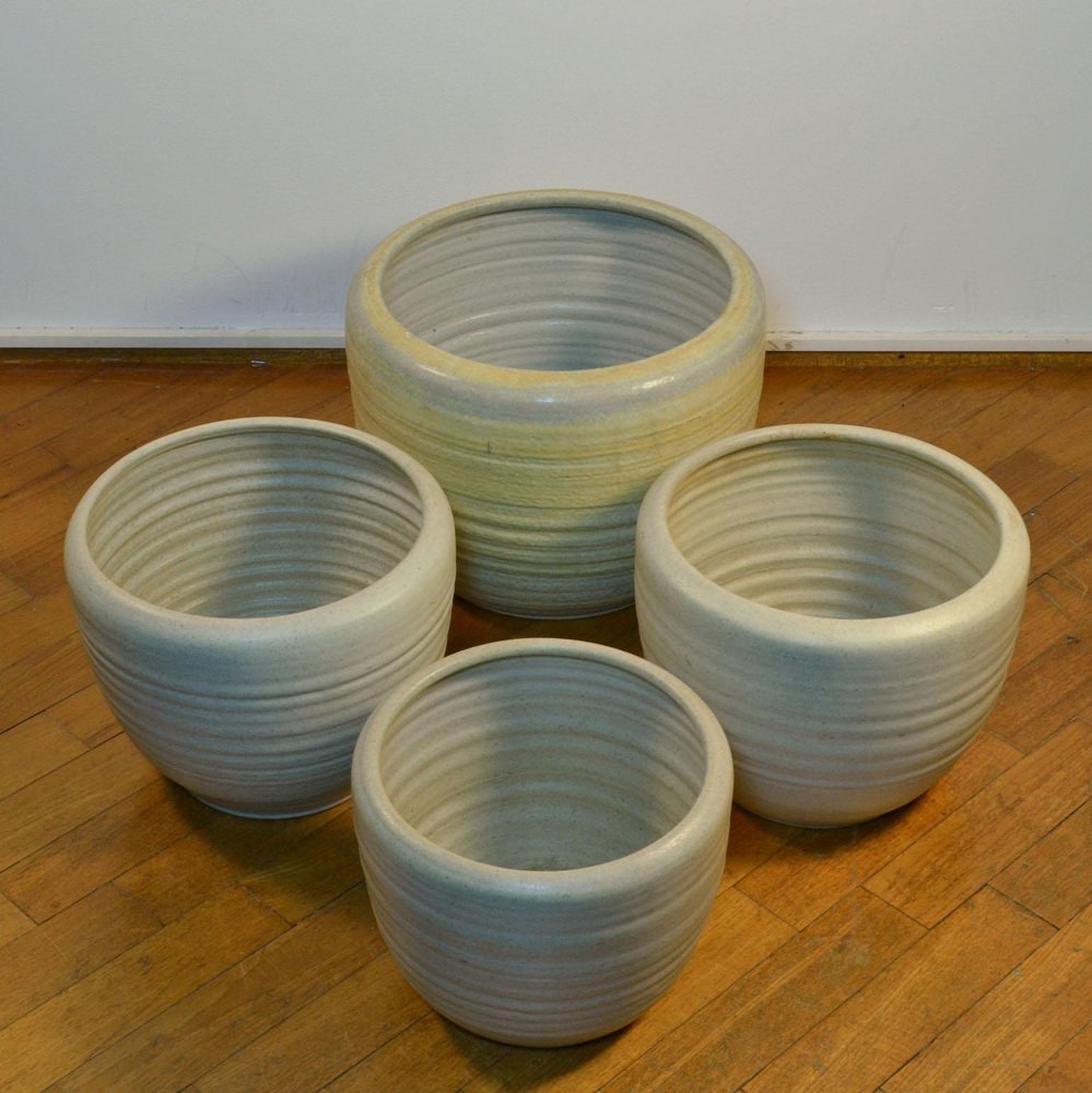 Große Cremeweiße Studio Keramik Übertöpfe von Mobach 1980er, 4 . Set
