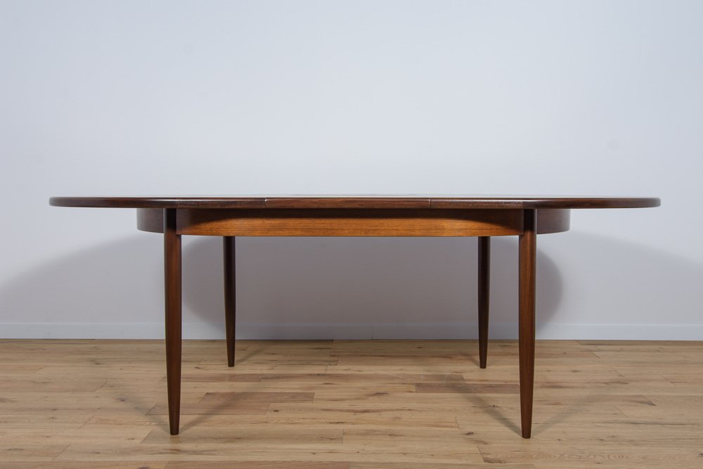 Mid-Century Oval Dining Table in Teak from G-Plan, 1960s for sale at Pamono