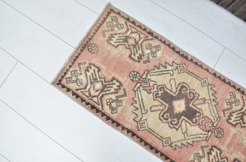 Small Antique Turkish Modern Pink Rug for sale at Pamono