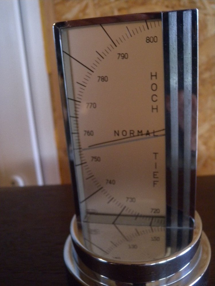 Bauhaus Art Deco Table Barometer in Chrome from Zeiss Ikon, 1930s for