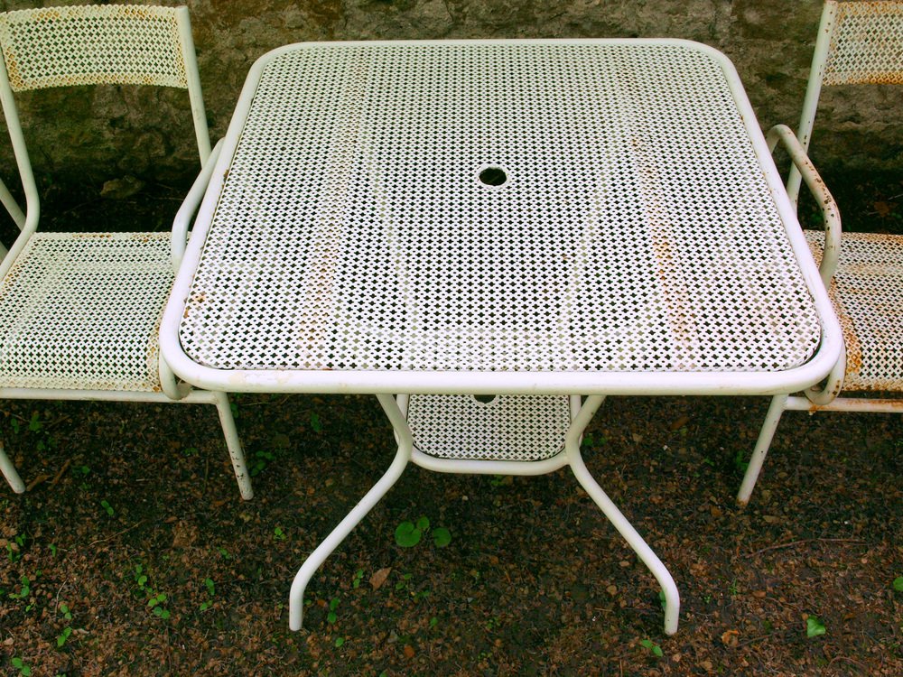 Gartenmöbel aus Stahl & Lochblech, Frankreich, 1950er, 7 . Set bei