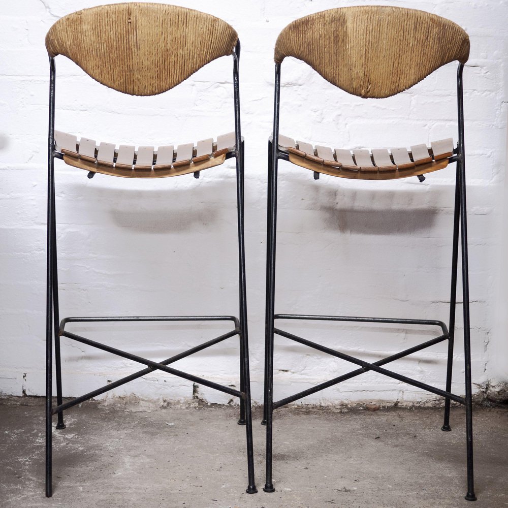 Petite Table D'Appoint Ou Tabouret En Osier Et Fer Forgé - Motif Feuilles De Vigne