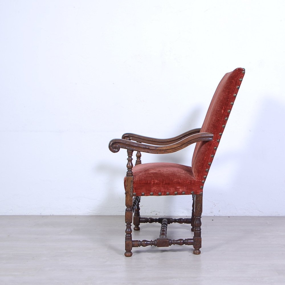 Antique Throne Armchair in Walnut for sale at Pamono