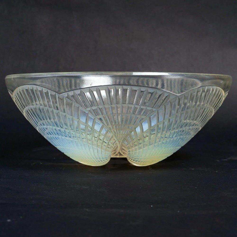 Art Deco Bowl by René Lalique, 1924 for sale at Pamono