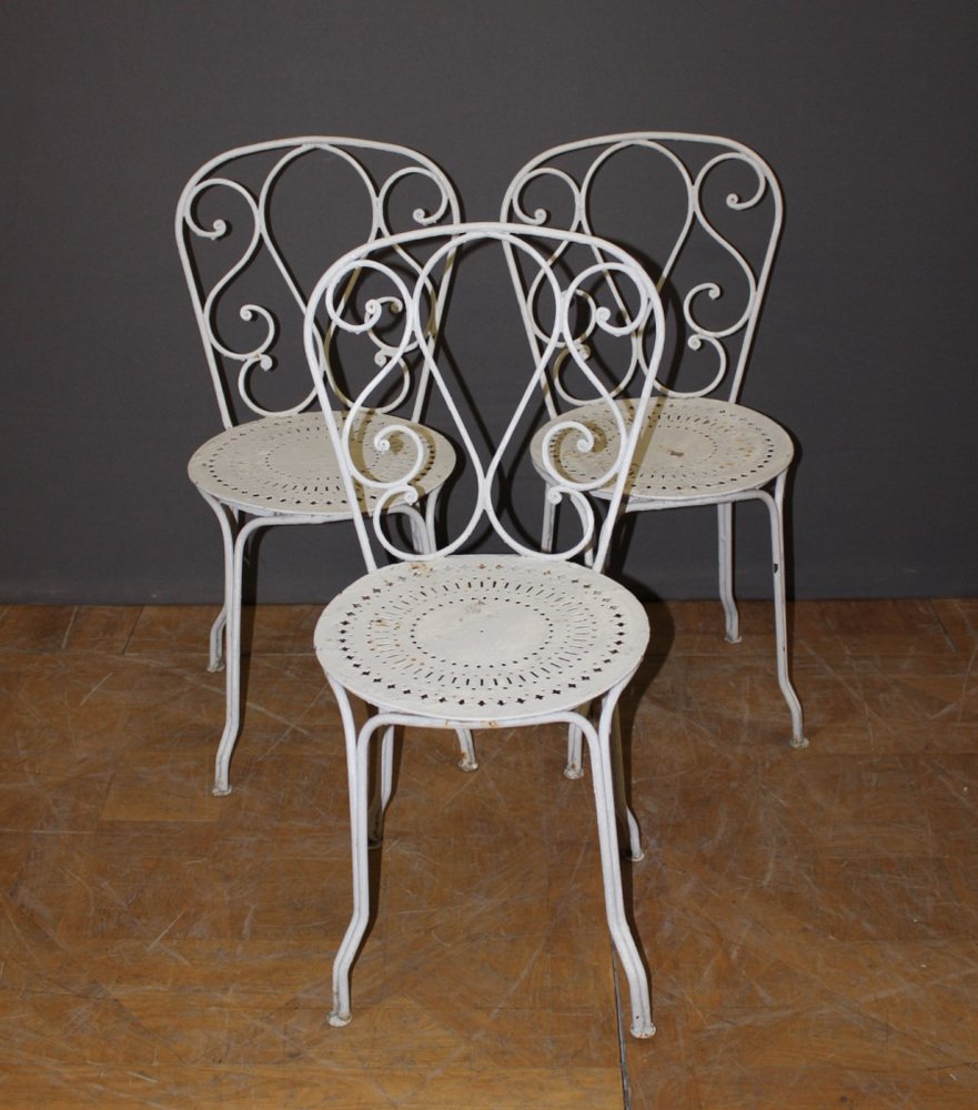 Iron Garden Table & Chairs, 1900s, Set of 4 for sale at Pamono