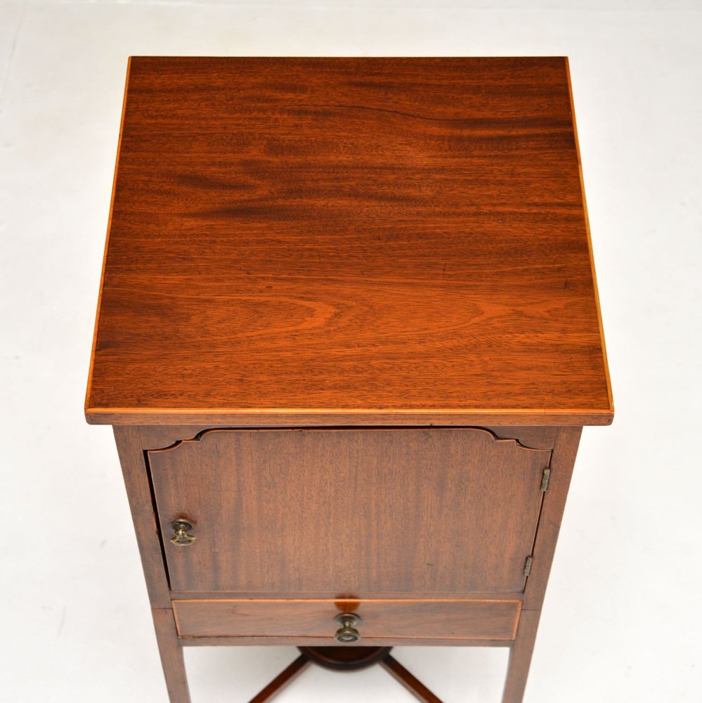 Antiker georgischer Beistellschrank, 1810 bei Pamono kaufen