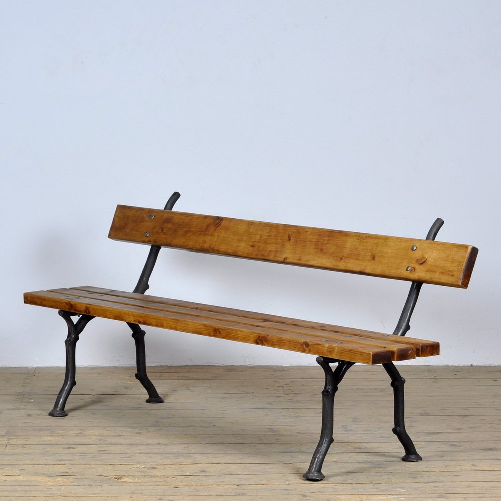 Gartenbank aus Gusseisen & Kiefernholz, 1900er bei Pamono kaufen