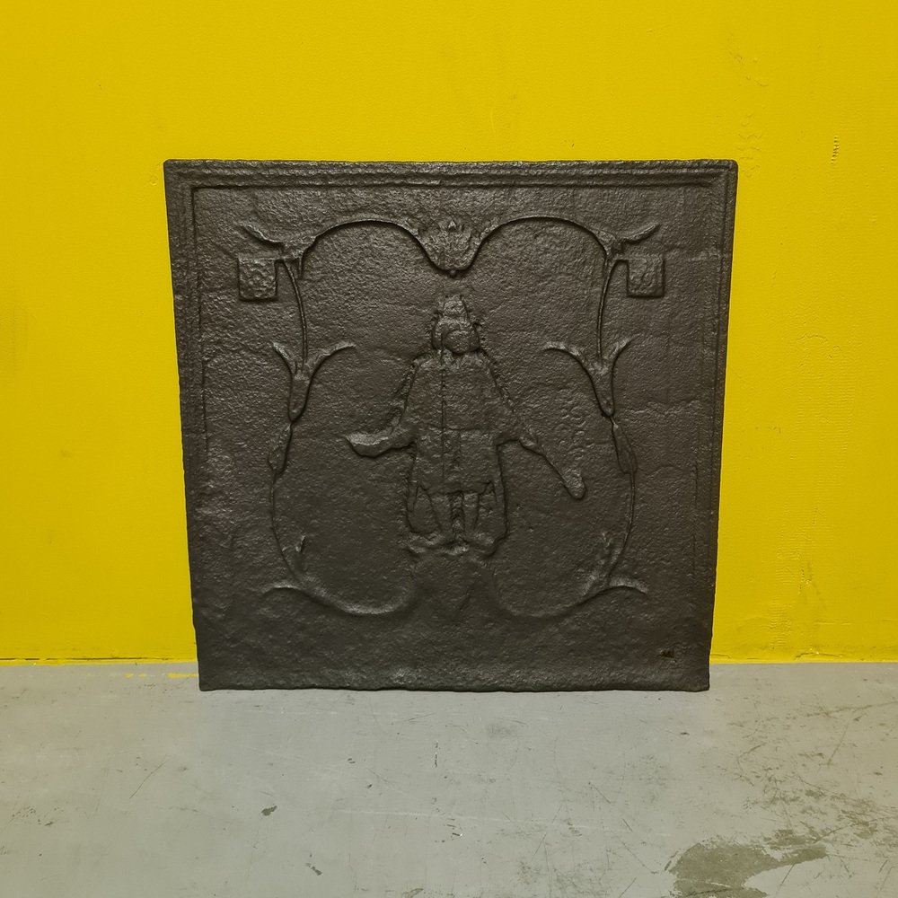 Antique French Cast Iron Fireback, 19th Century for sale at Pamono