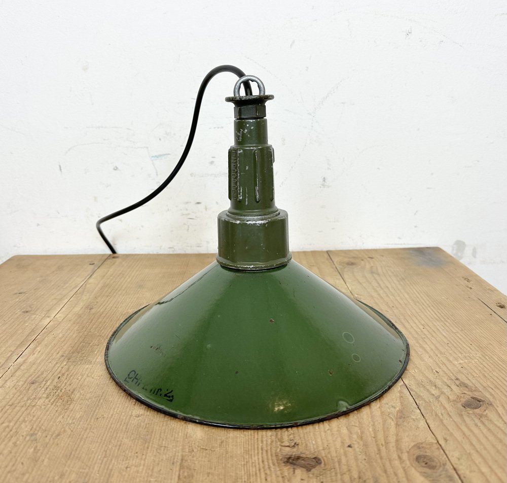 Industrial Green Enamel Military Pendant Lamp with Cast Aluminium Top ...