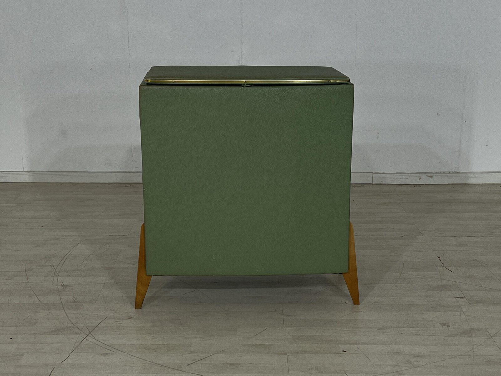 MidCentury Green Wood for sale at Pamono