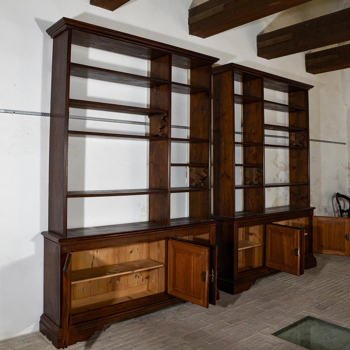 Open and Closed Bookcases in Fir, 1900s, Set of 2 for sale at Pamono