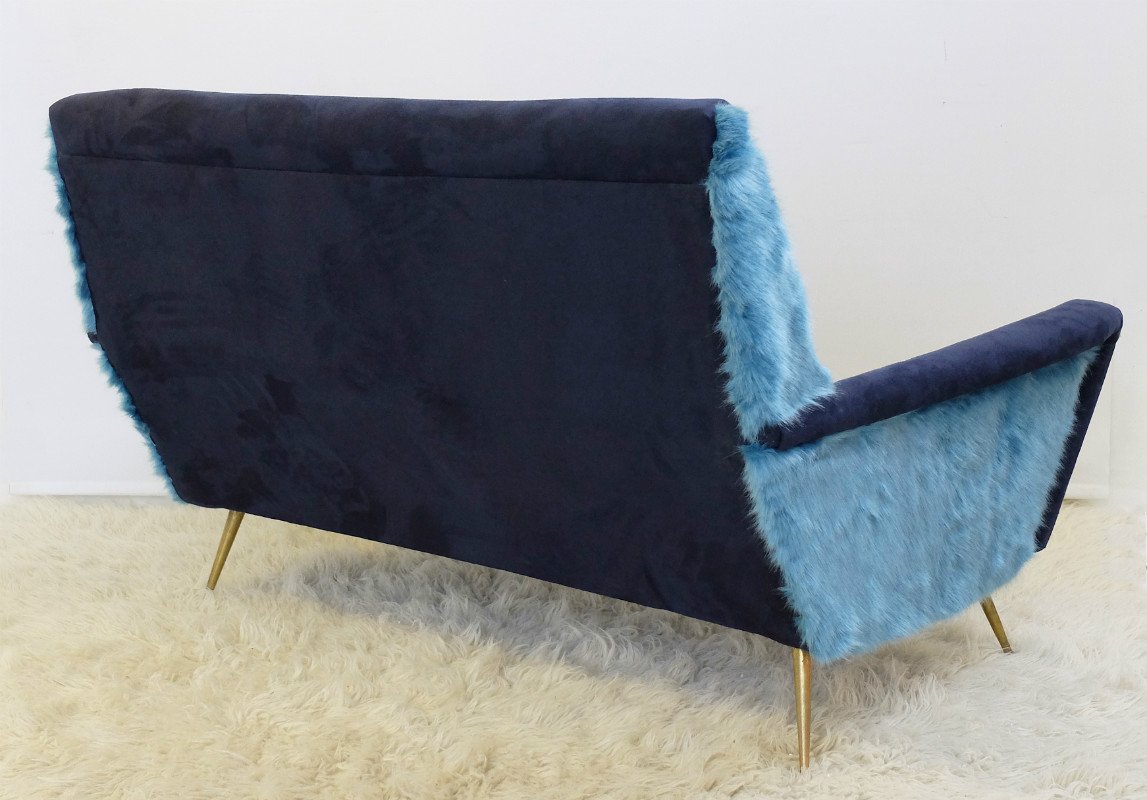 Italian Alcantara Sofa For At Pamono Italian Alcantara Sofa 7 2 147 00