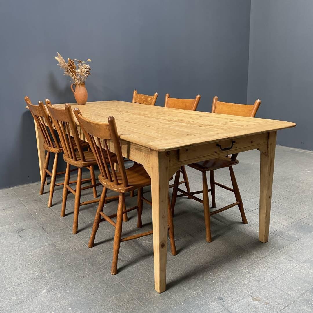 Large Vintage Pine Dining Table for sale at Pamono