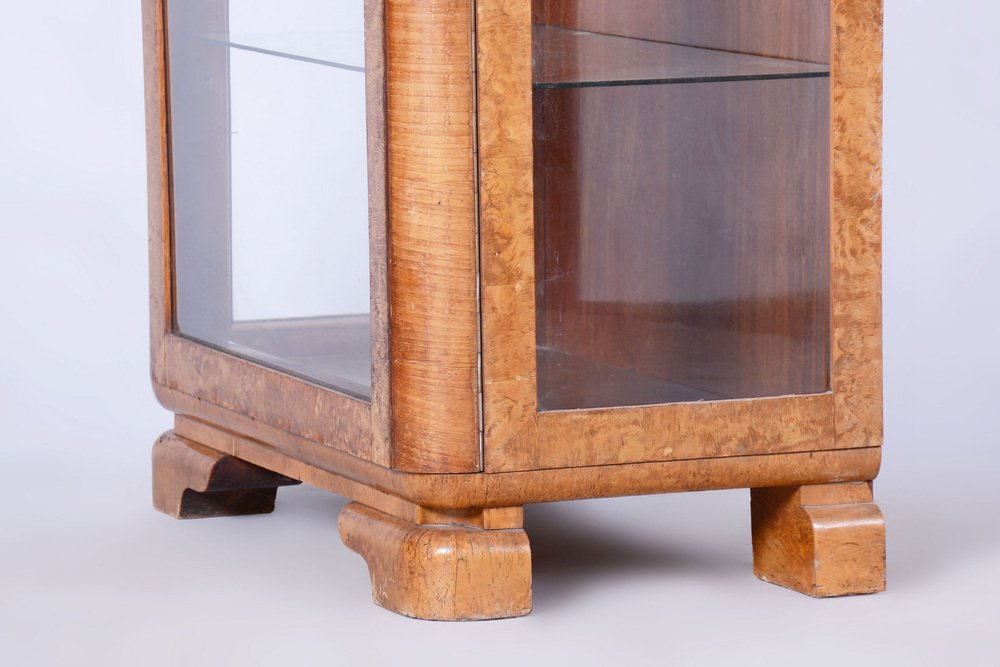 Tschechische Art Deco Vitrine von Jindřich Halabala für Up Závody ...