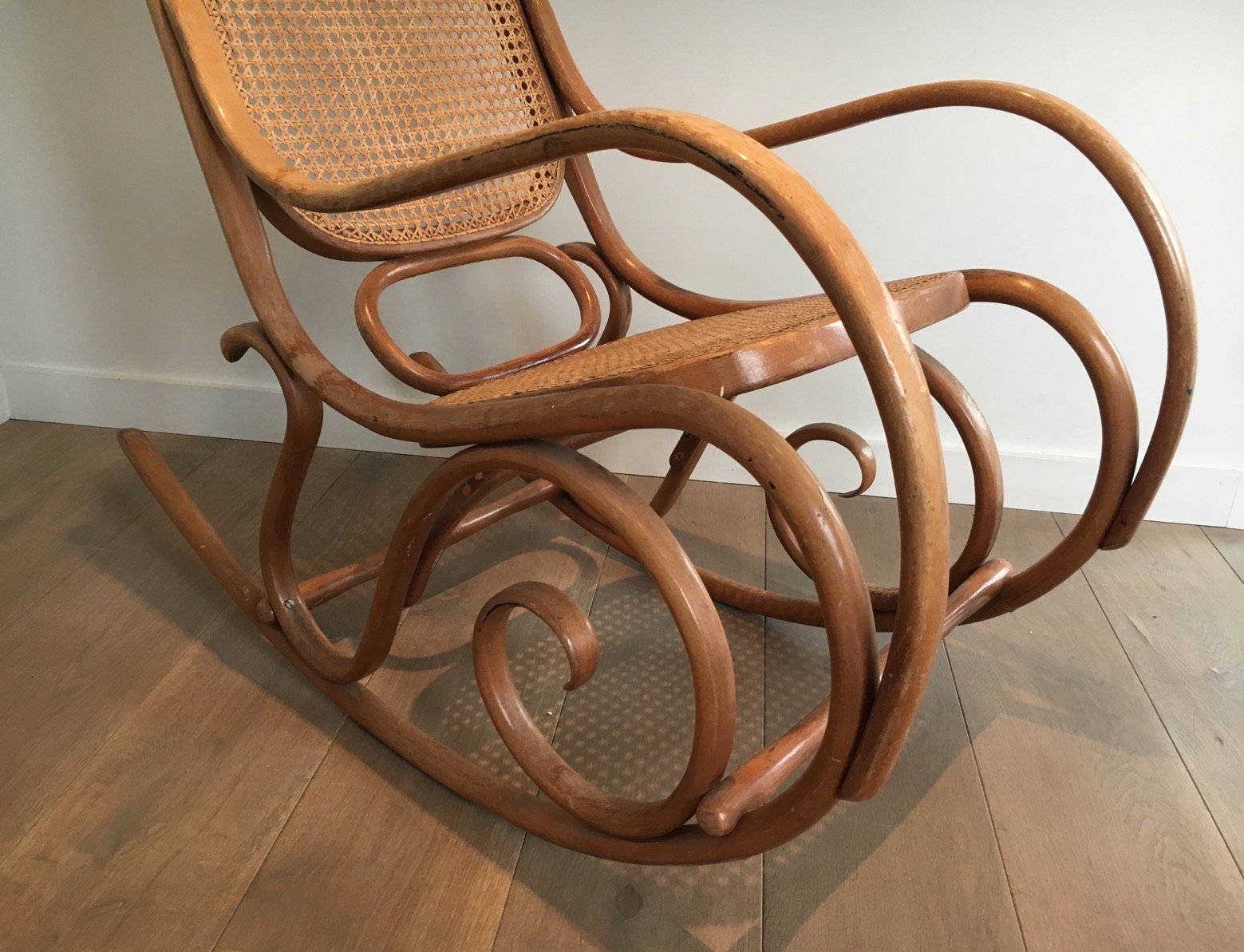 Vintage Bentwood Rocking Chair, 1970s for sale at Pamono