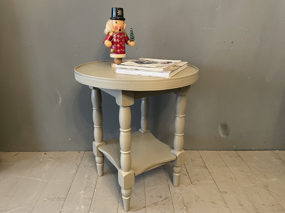 Antique Round Side Table for sale at Pamono
