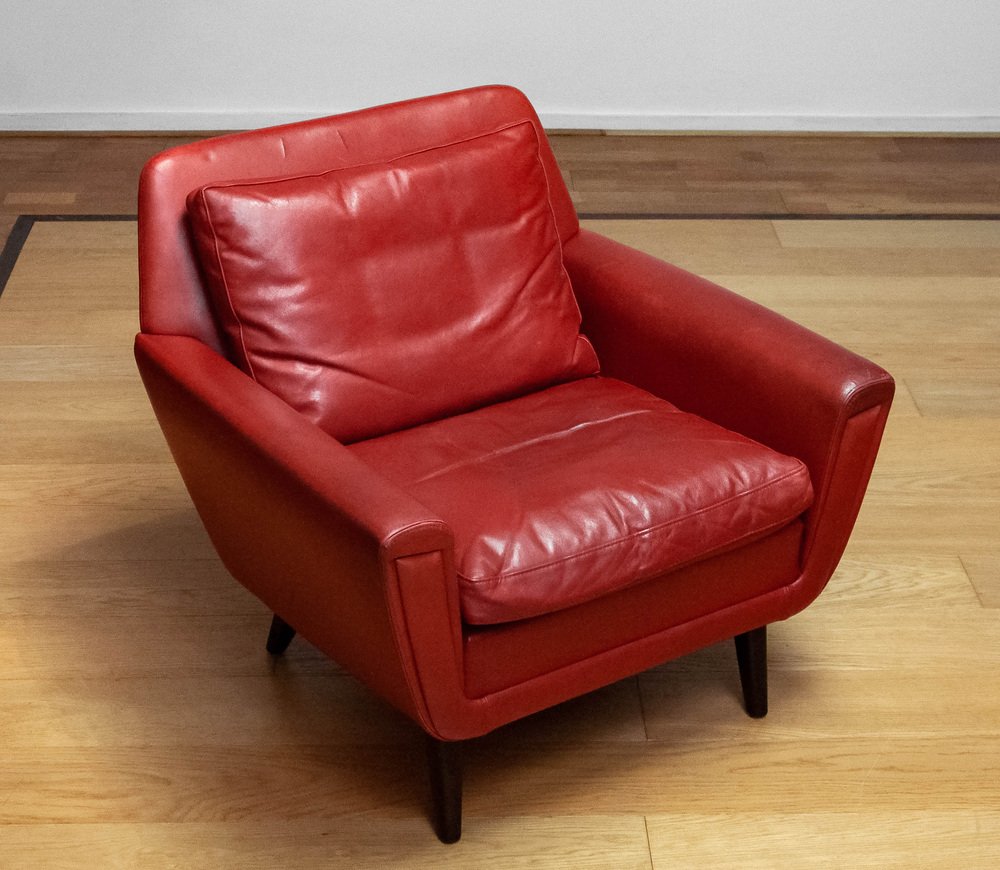 Red Leather Lounge Chair, Denmark, 1960s for sale at Pamono