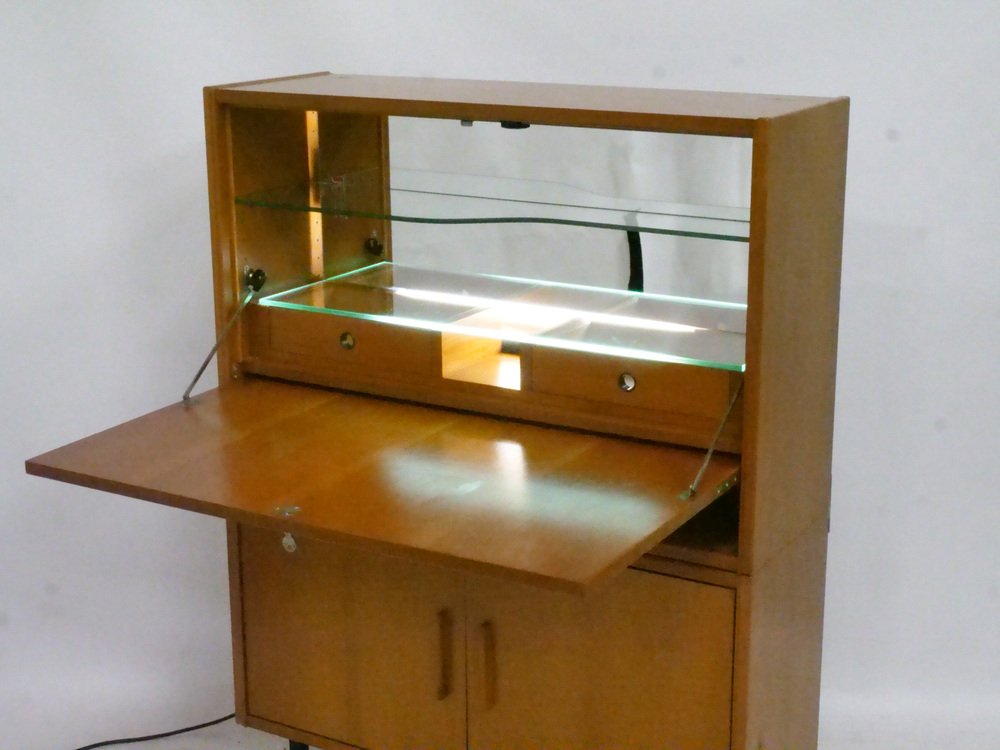 Illuminated Cherry Dressing Table with Folding Function from Hülsta