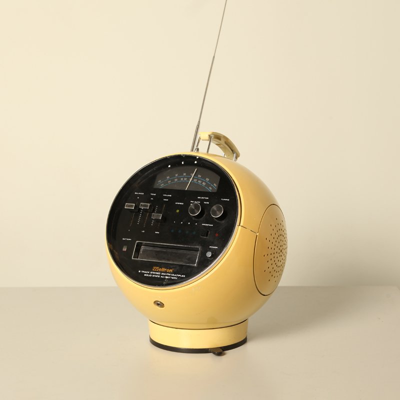 Vintage Ball Radio from Weltron for sale at Pamono