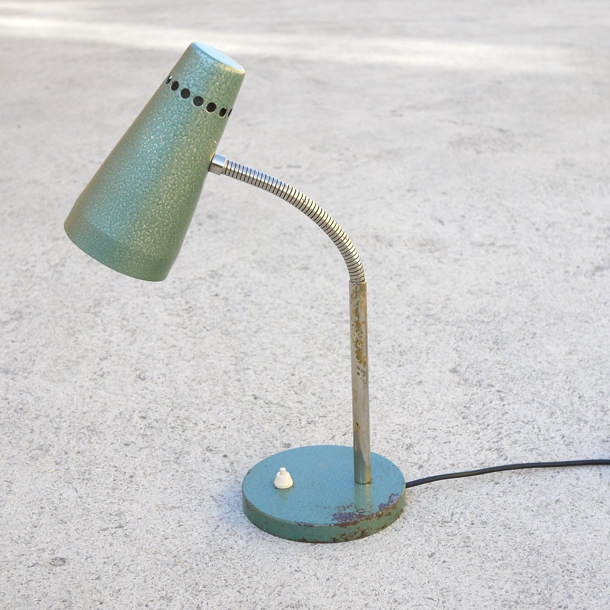 Green Industrial Gooseneck Desk Lamp 1950s For At Pamono Green Industrial Gooseneck Desk Lamp 1950s