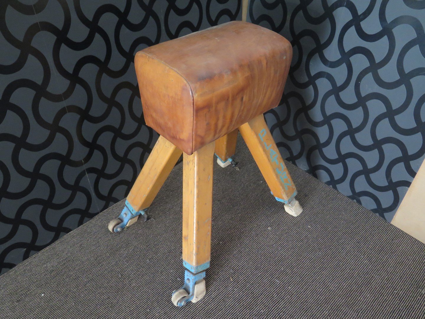 Italian Pommel Horse, 1960s for sale at Pamono