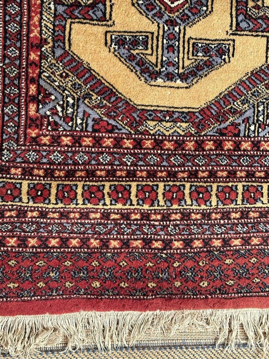 Pakistani Rugs Back Vintage Pakistani Distressed Rug, 1970s for sale at Pamono