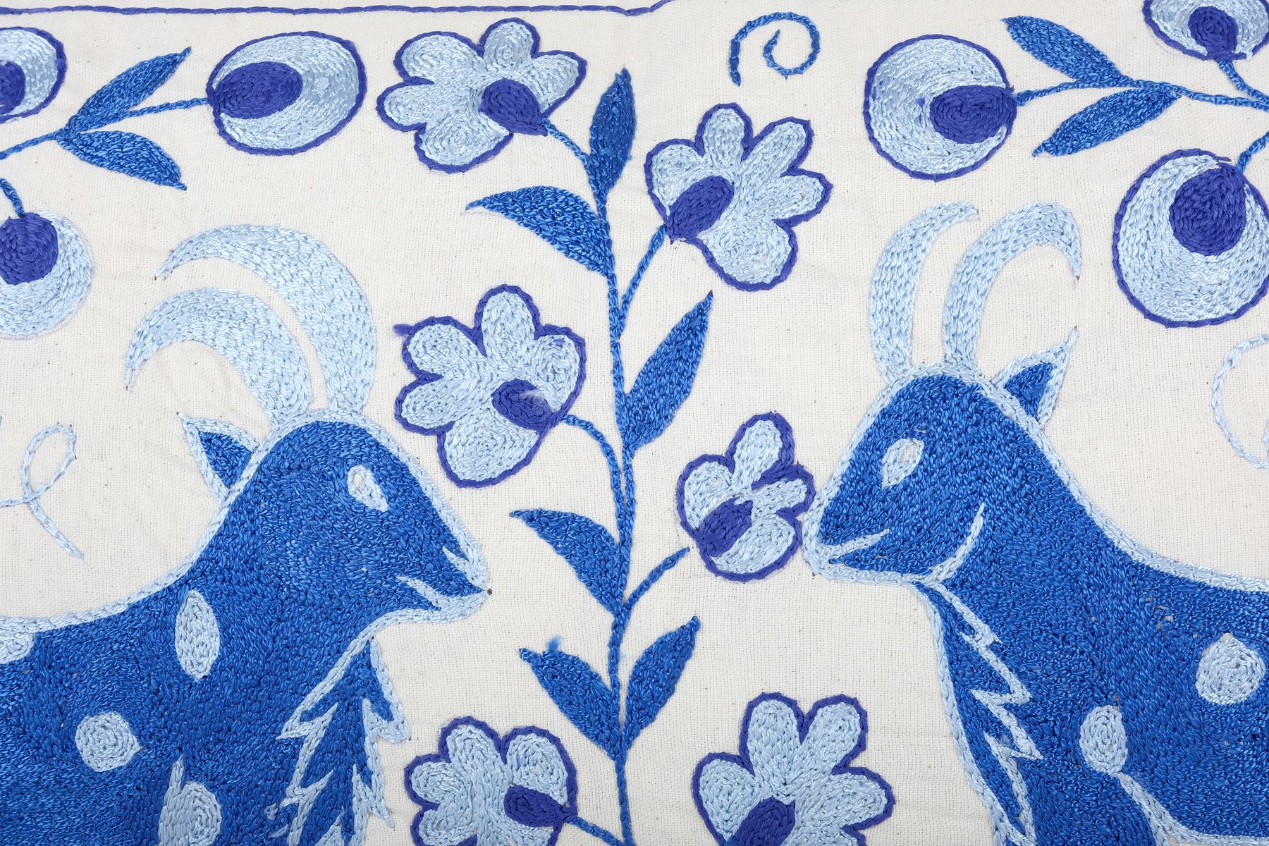 Vintage Suzani Cushion 40x60cm 004