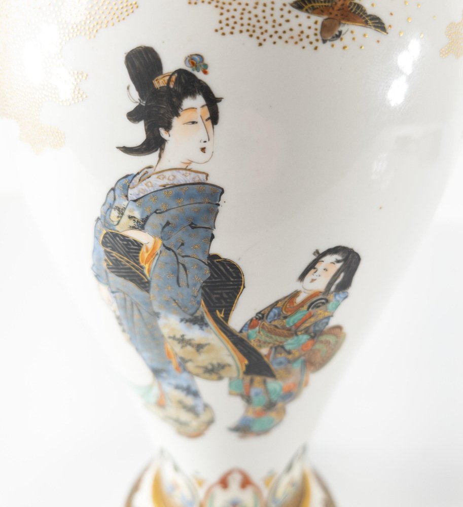 Japanese Meiji Satsuma Style Porcelain Vase for sale at Pamono