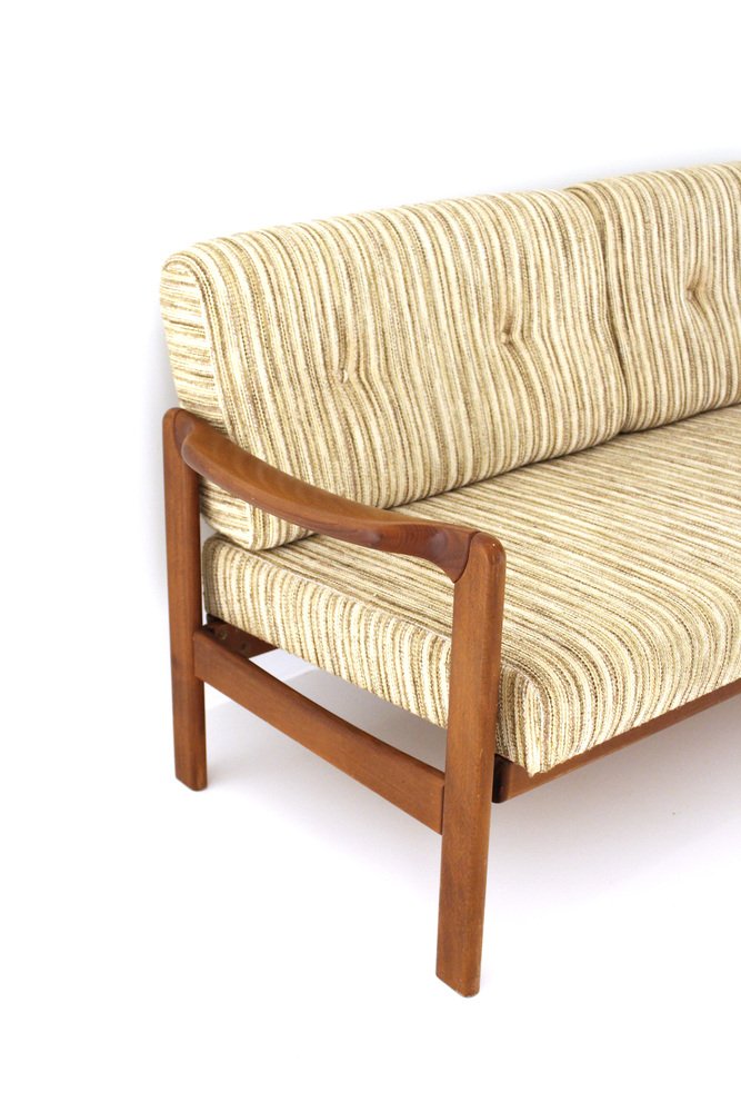 Mid-Century Scandinavian Sofa for sale at Pamono - Scandinavian Mid Century Modern Sofa