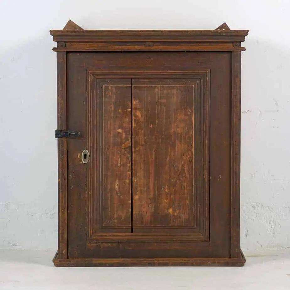 Antique Pine Wall 1920s for sale at Pamono