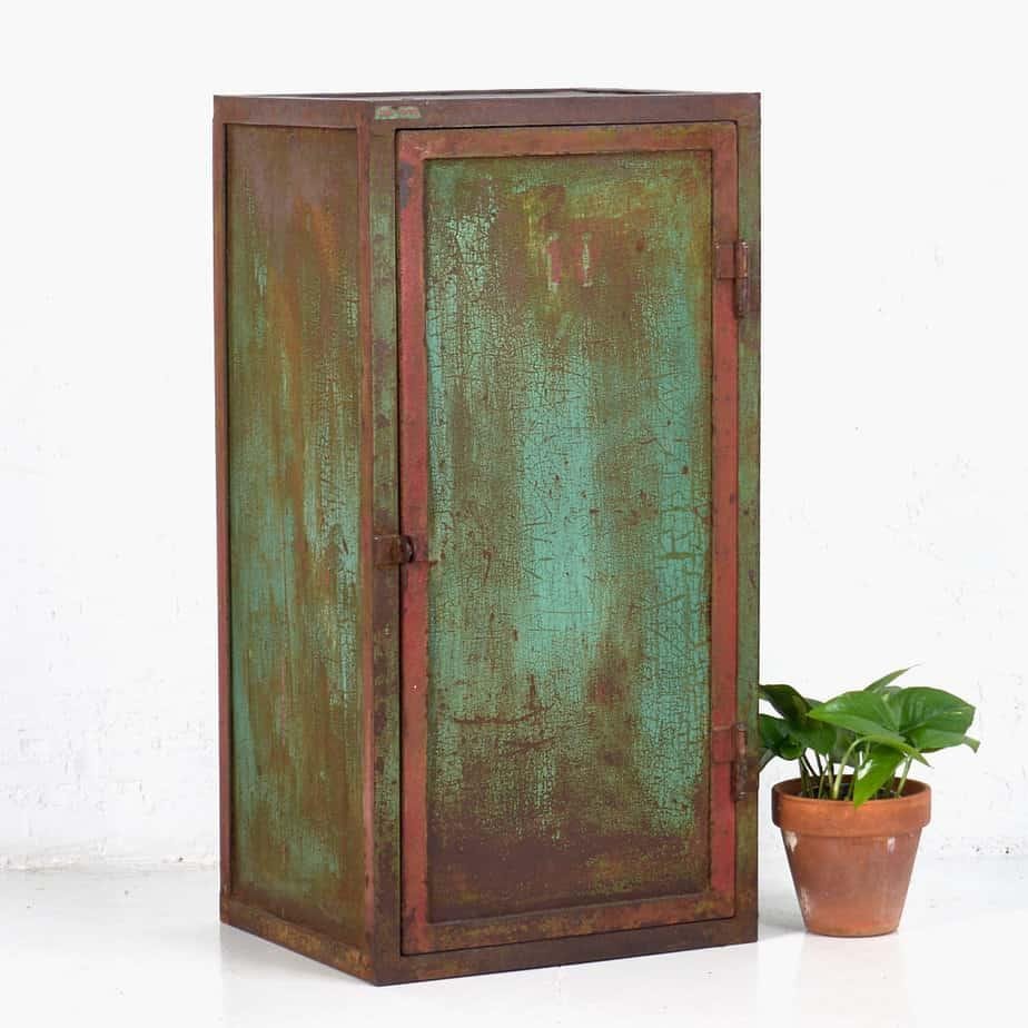 Small Vintage Wardrobe, 1960s for sale at Pamono