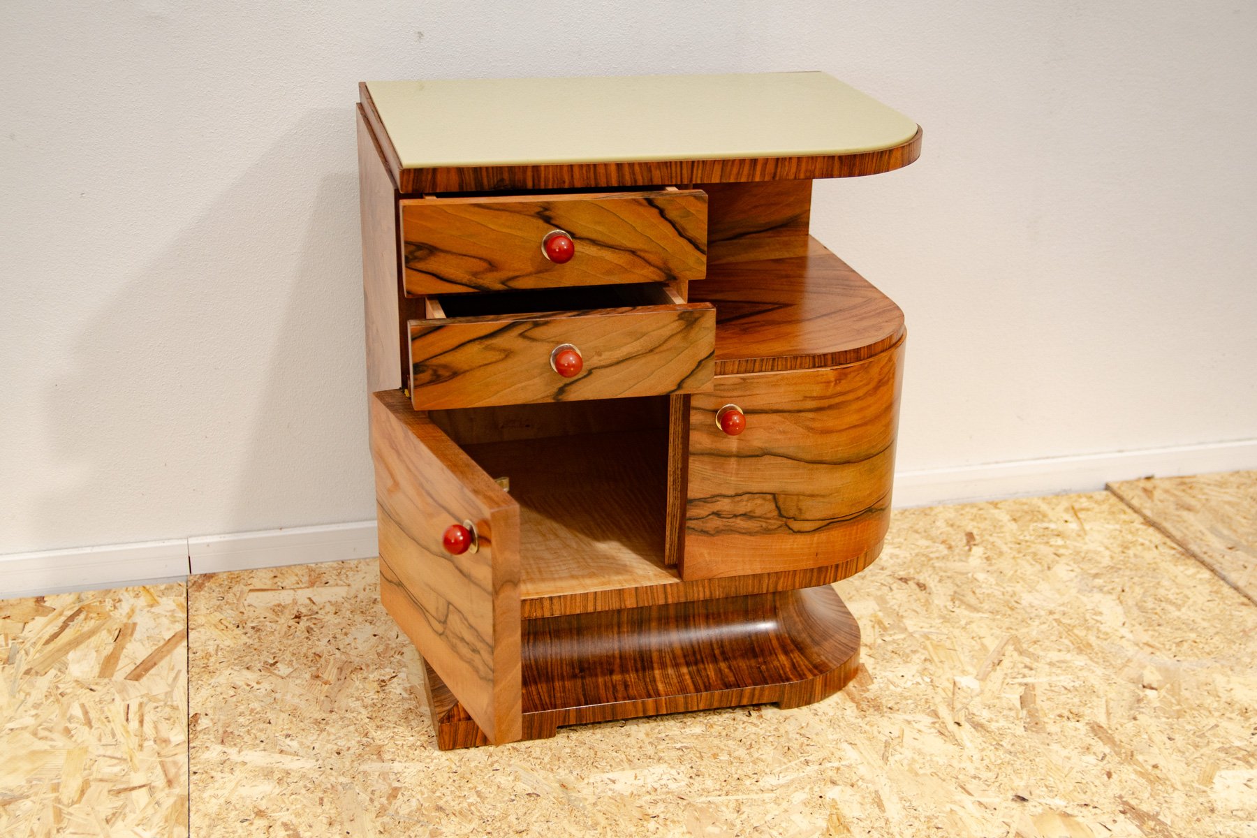 Table de Chevet Art Déco Vintage, 1930s en vente sur Pamono