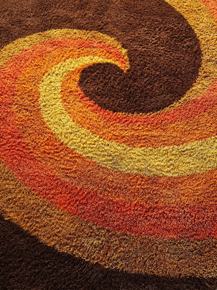 Large Mid-Century Modern Op Art Round Rya Rug attributed to Reichel ...