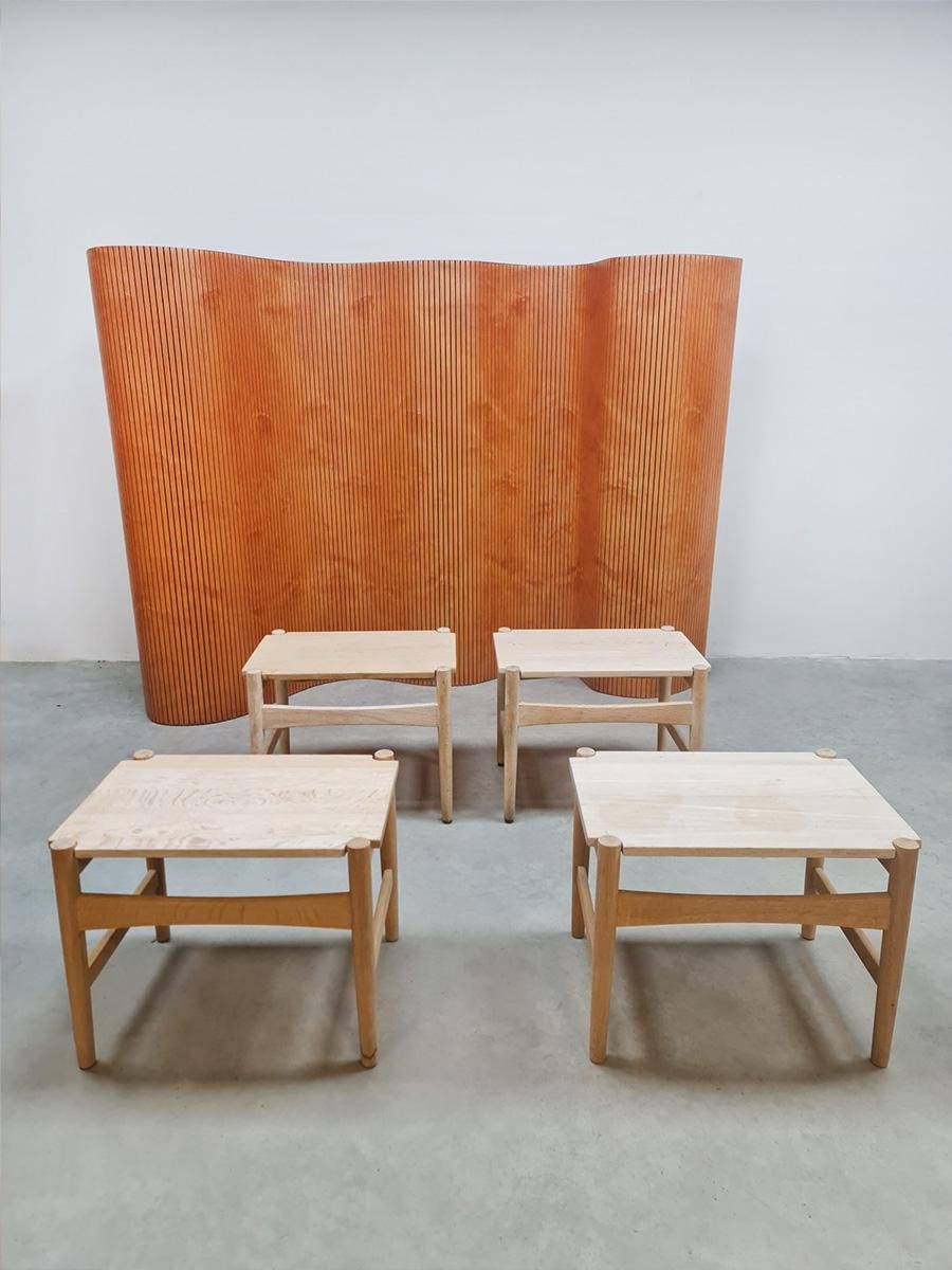 Mesa auxiliar danesa escandinava de Hans J. Wegner para Andreas Tuck ...