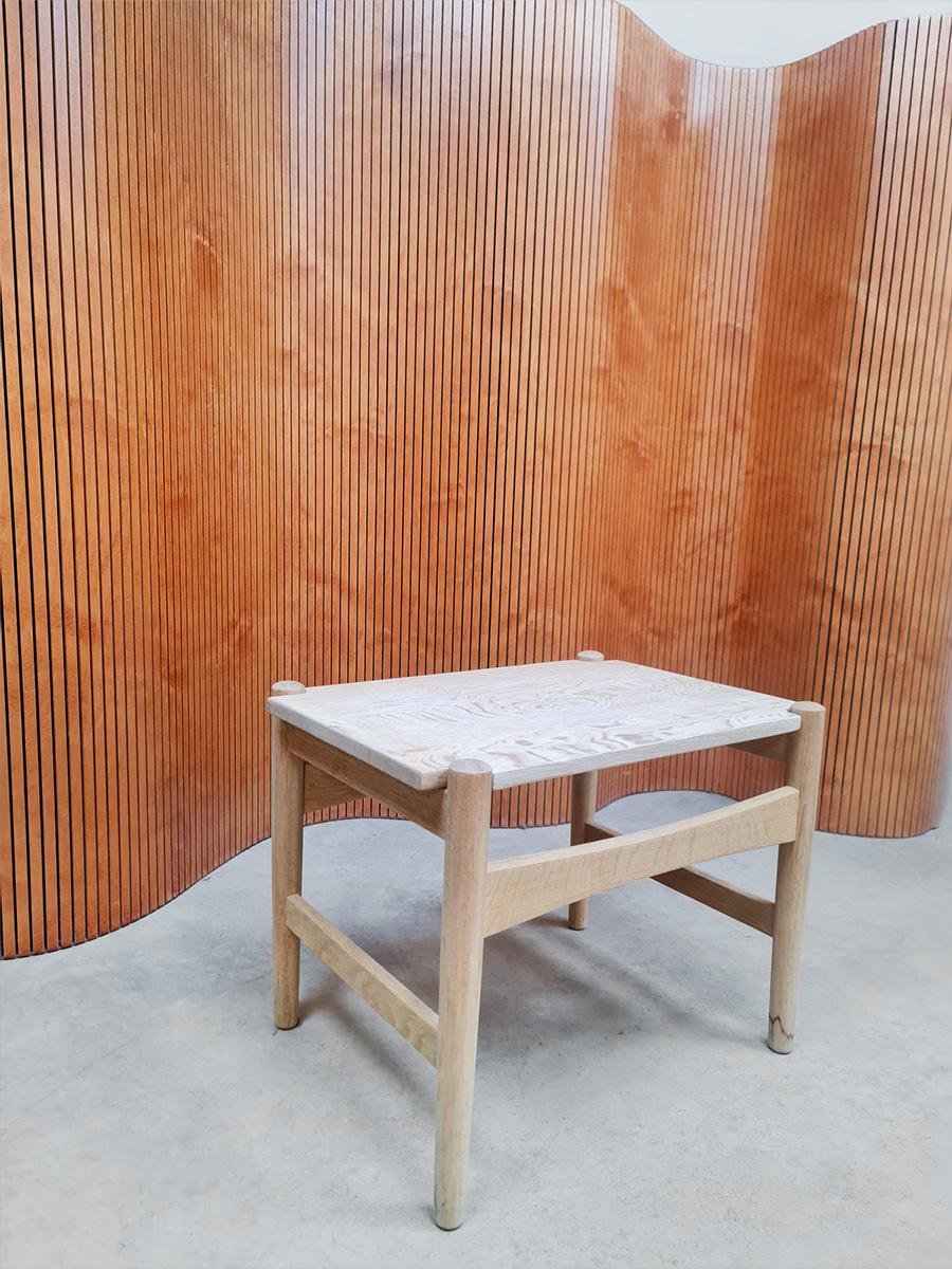 Mesa auxiliar danesa escandinava de Hans J. Wegner para Andreas Tuck ...
