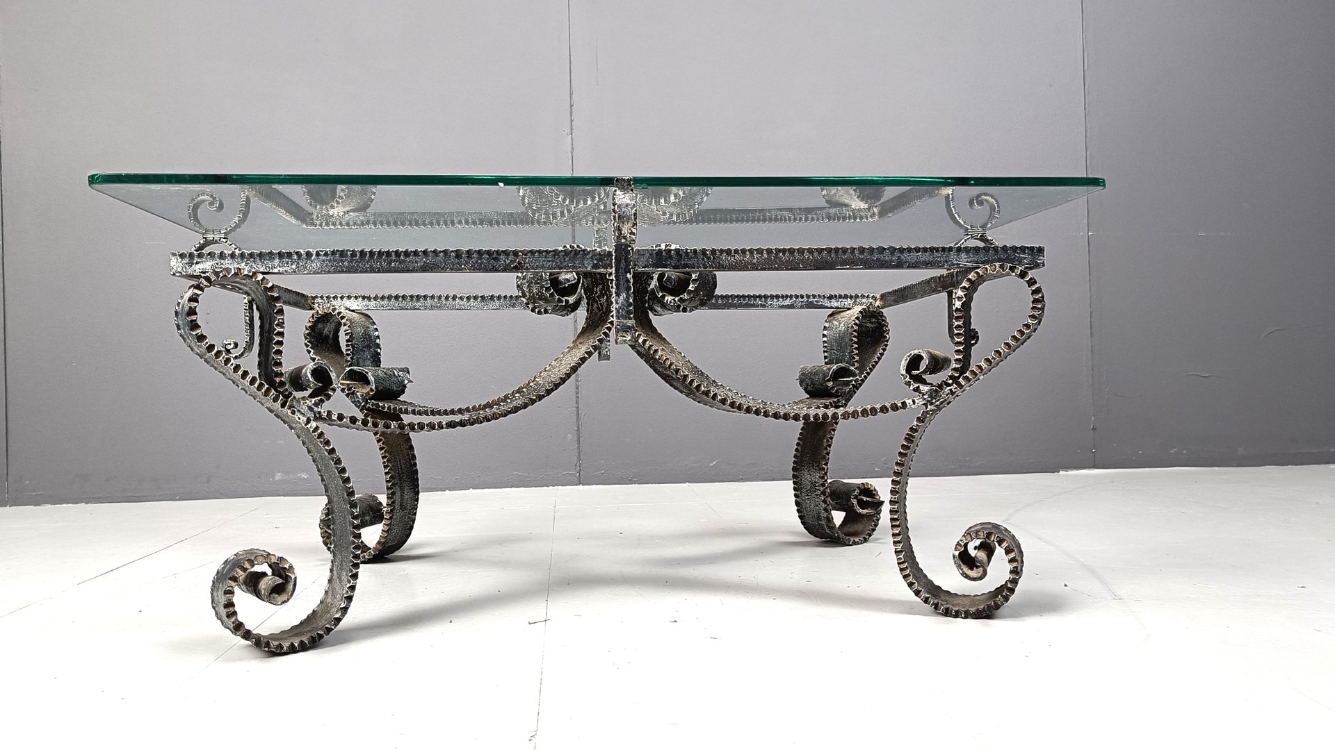 Sculpted Steel Coffee Table, 1960s for sale at Pamono