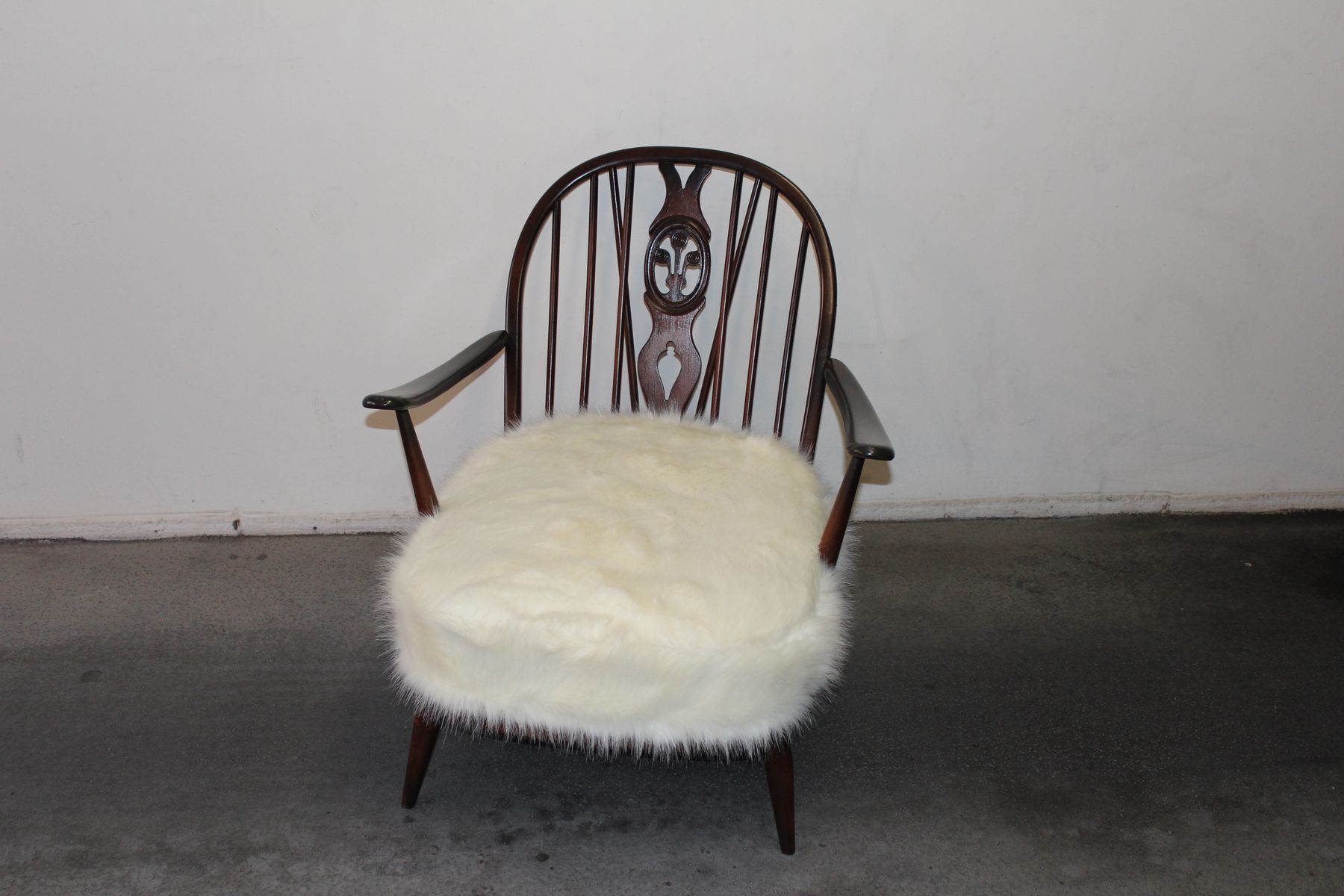 Elm Armchair By Lucian Ercolani For Ercol 1960 At Pamono Elm Armchair By Lucian Ercolani For Ercol 1960