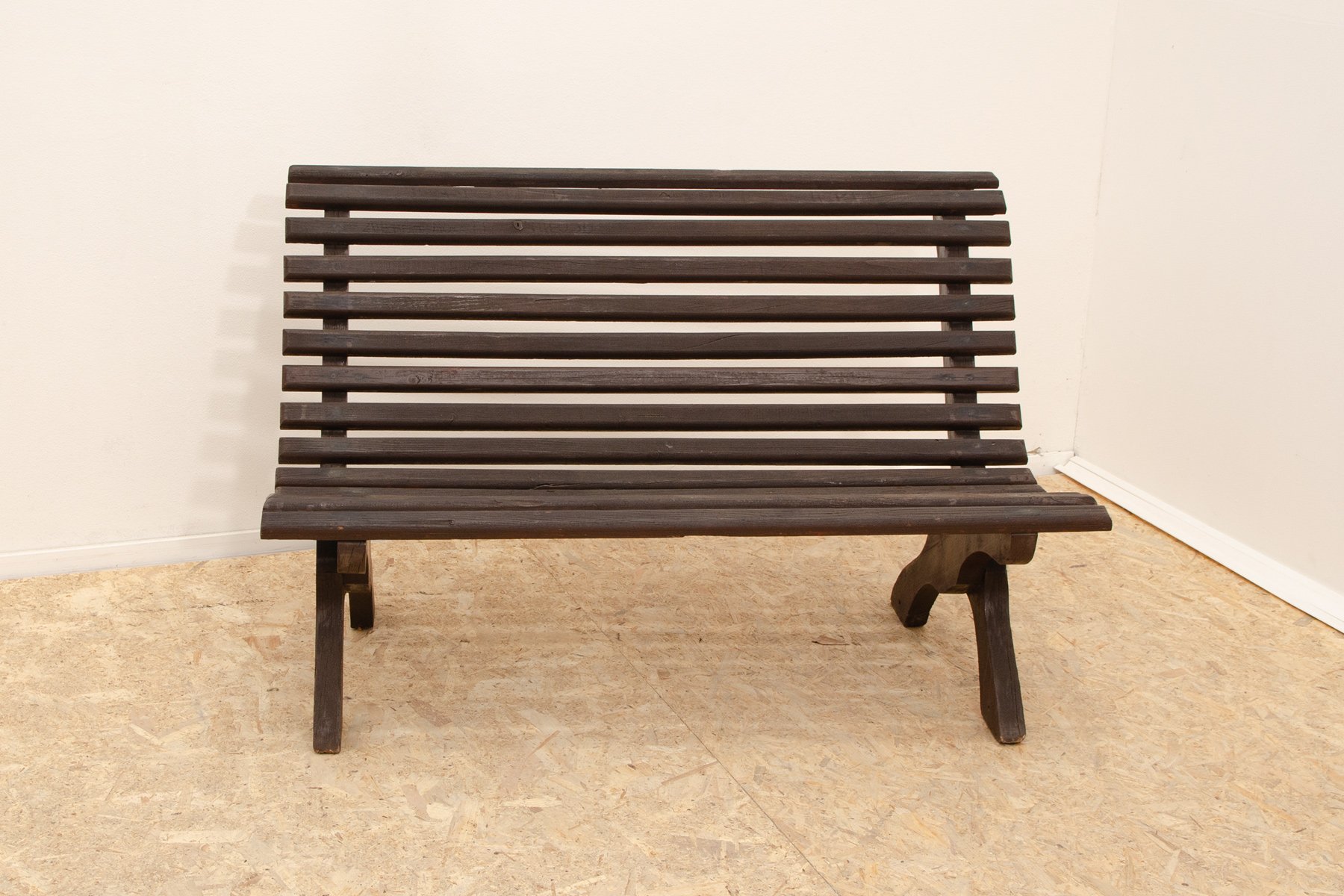 Vintage Garden Bench, Former Czechoslovakia, 1970s for sale at Pamono
